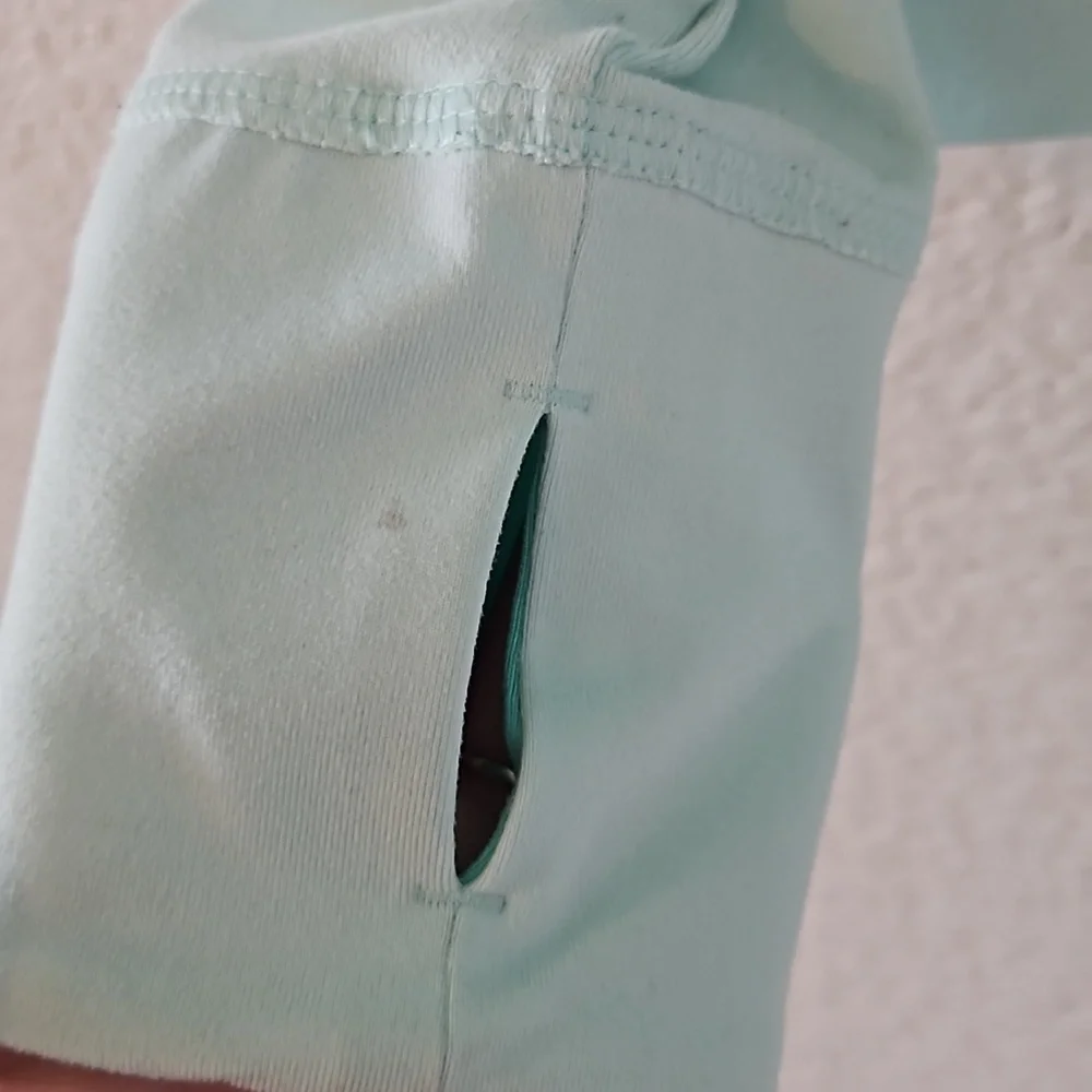 Hollister- Active Jacket - Picture 4 of 7